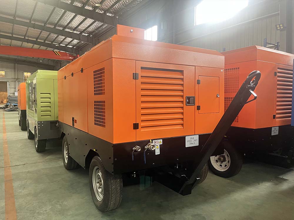 Diesel Engine 17Bar Portable Mobile Rotary Screw Air Compressor Machines