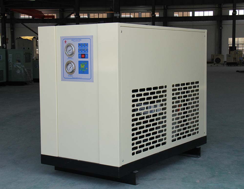 High performance refrigerated air dryer for air compressor