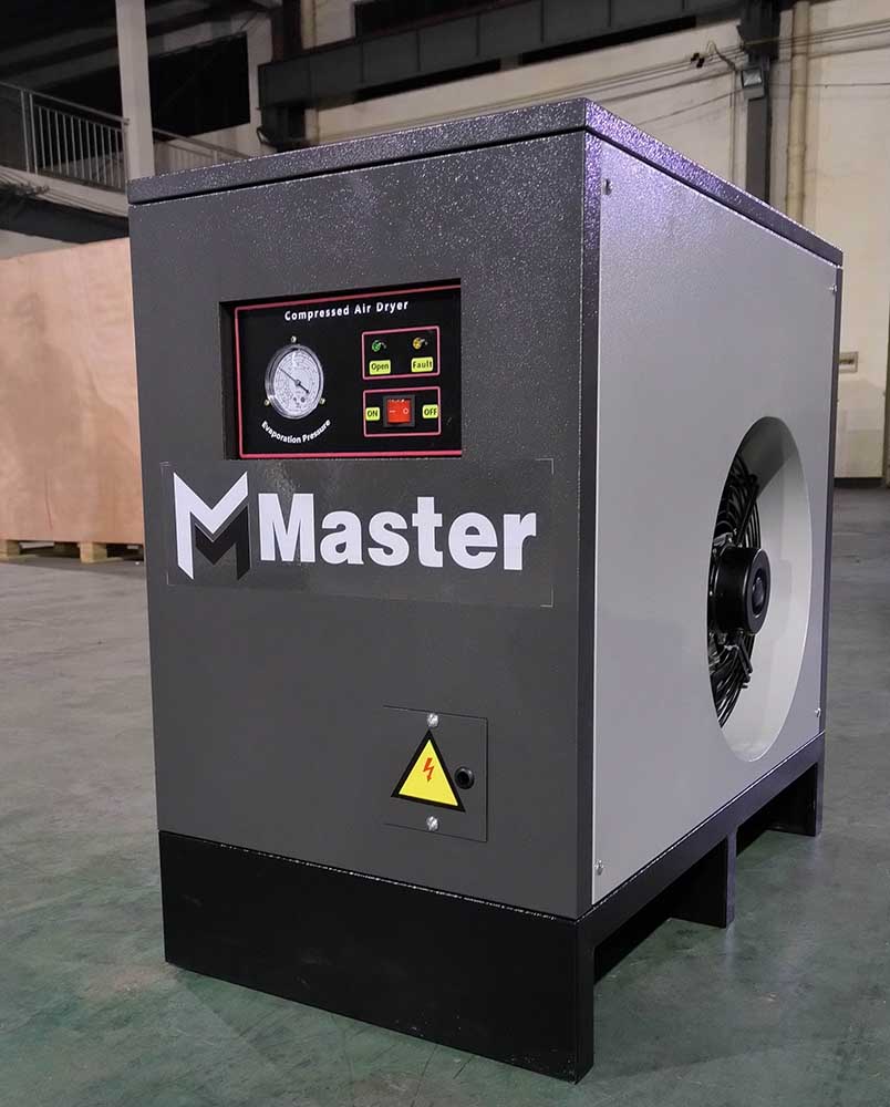 High precision refrigerated air dryer machines used with air compressor