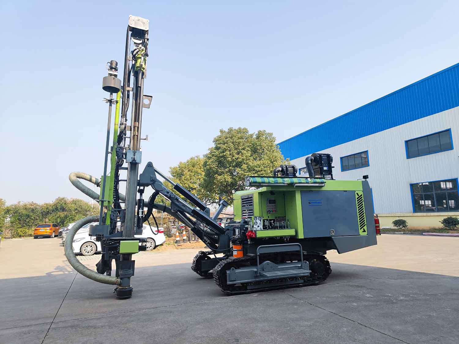 Drill rig and air compressor in one machine