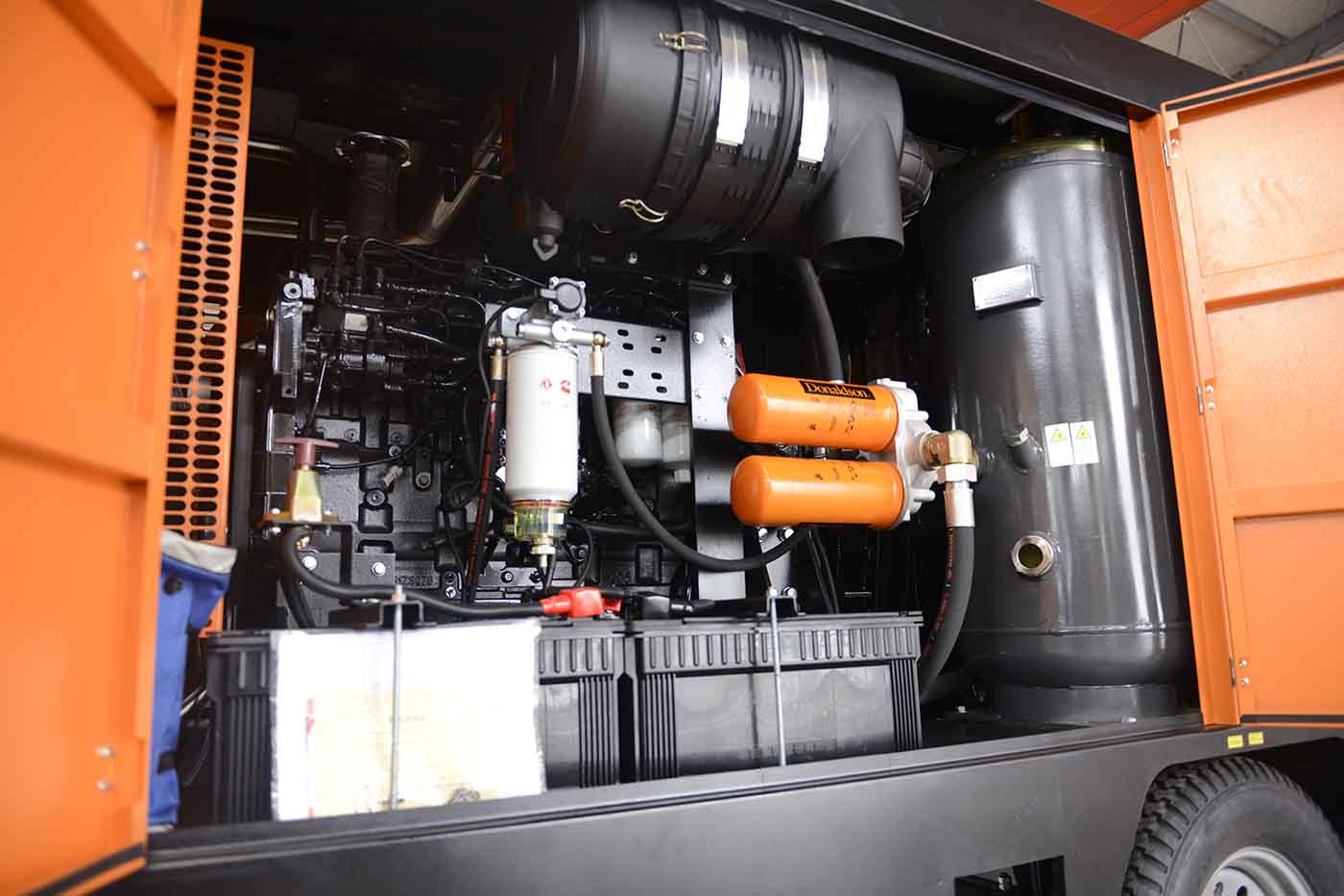 Diesel mobile two stage compression rotary screw air compressor